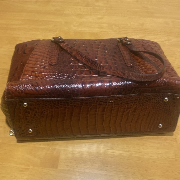 Brahmin handbag. Excellent condition. Clean inside.